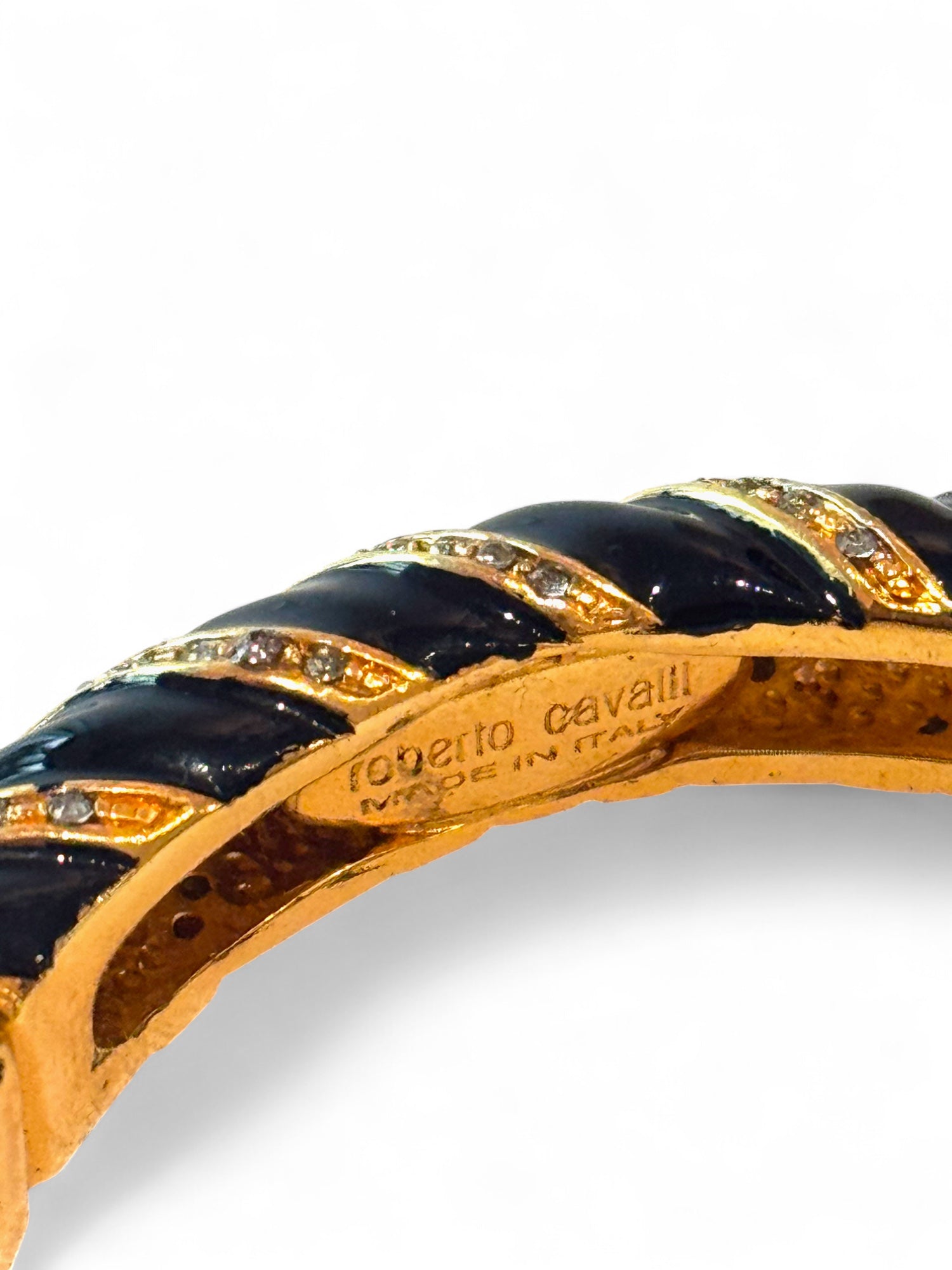 Magnificent lion cuff
