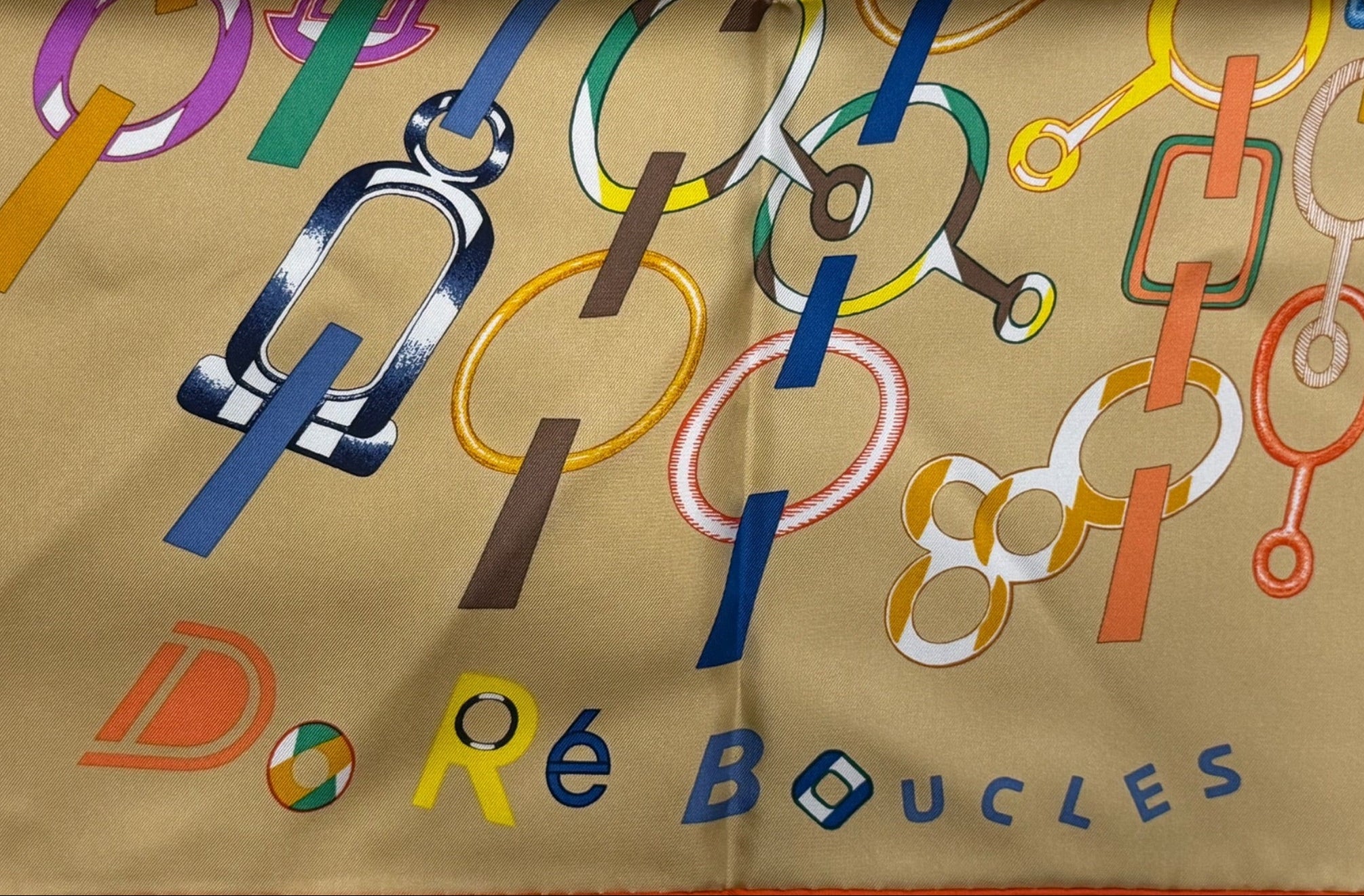 Hermès Paris Silk Carré 90 "Doré Boucles"