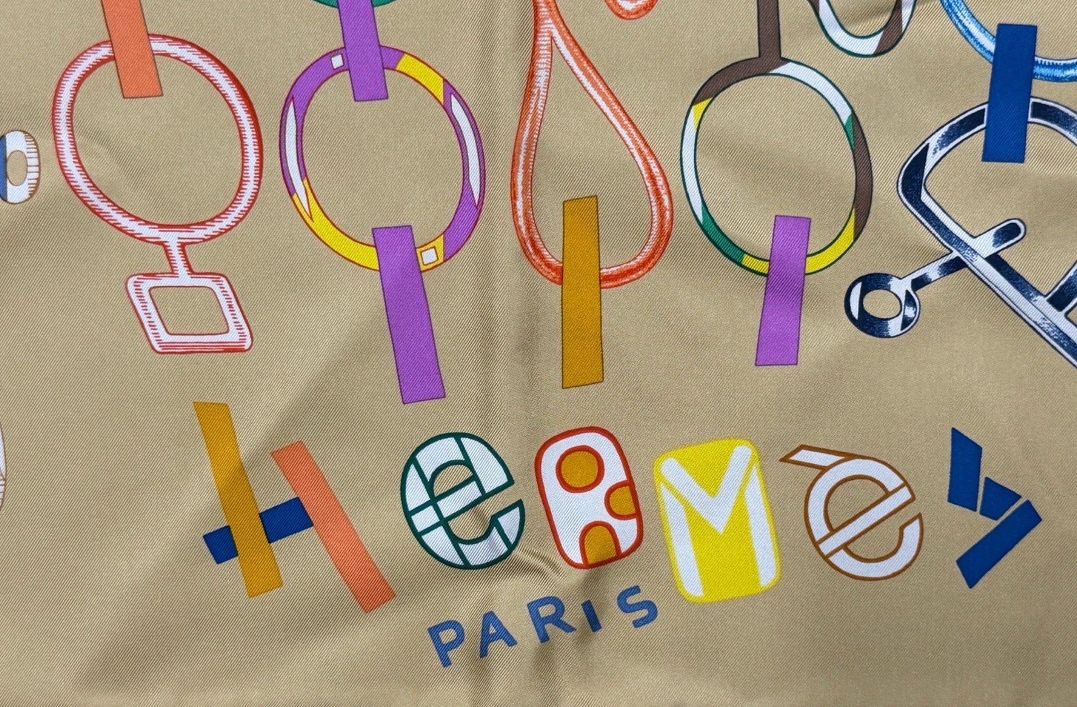Hermès Paris Silk Carré 90 "Doré Boucles"