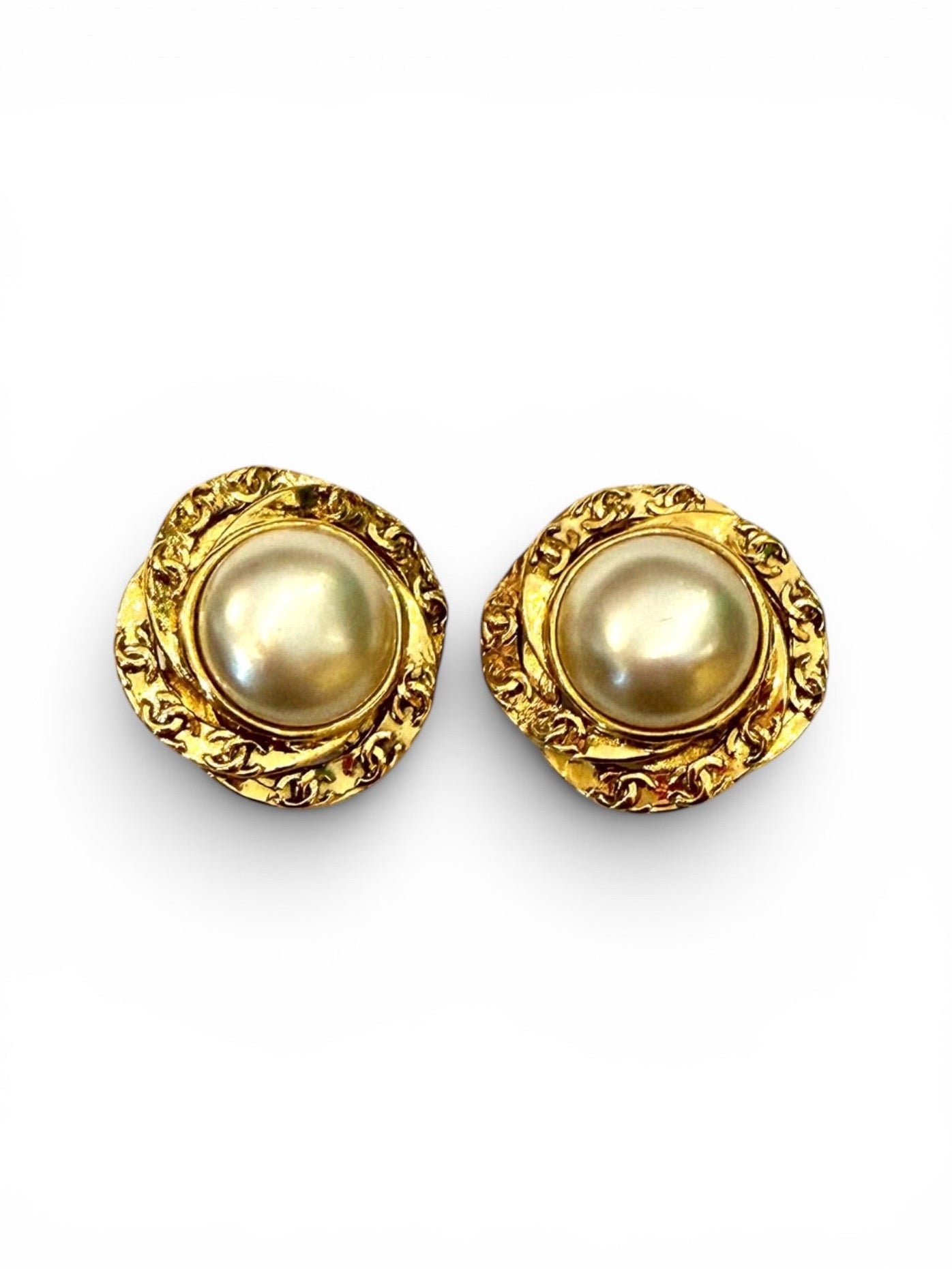 Vintage Chanel 96A Gold-Tone CC Chain Border Faux Pearl Clip-On Earrings