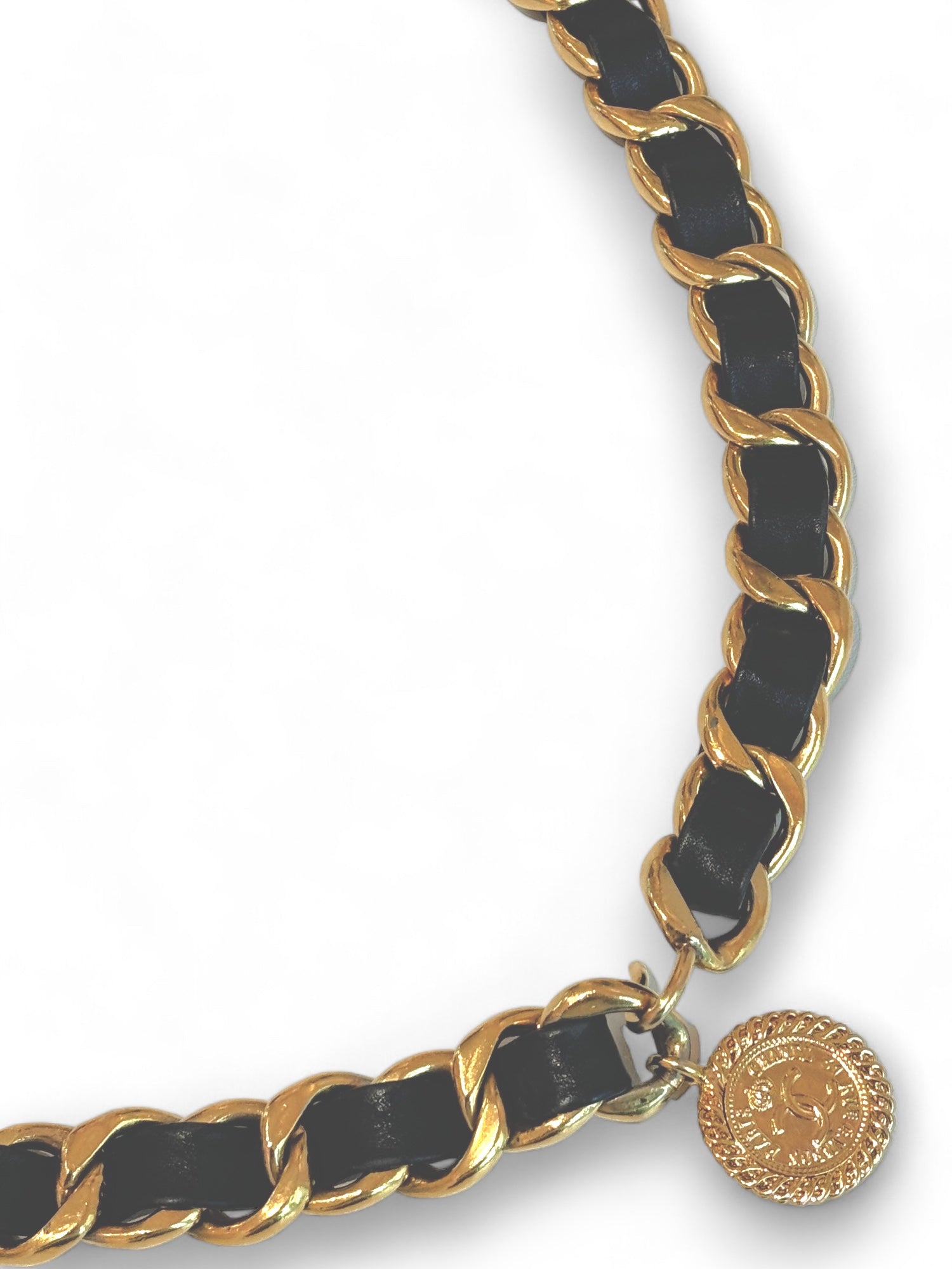 Chainlink medallion belt