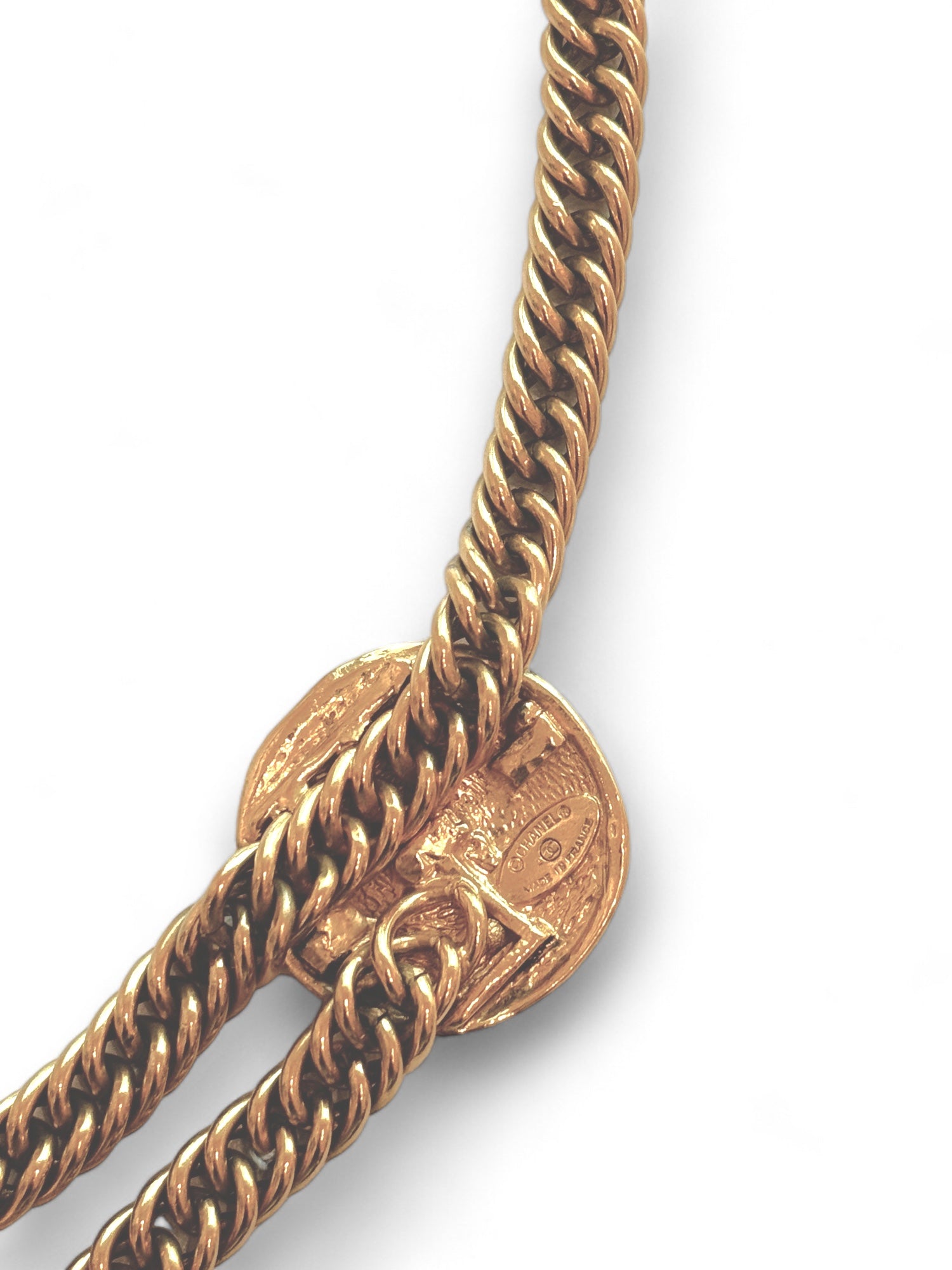 Iconic chainlink medallion belt