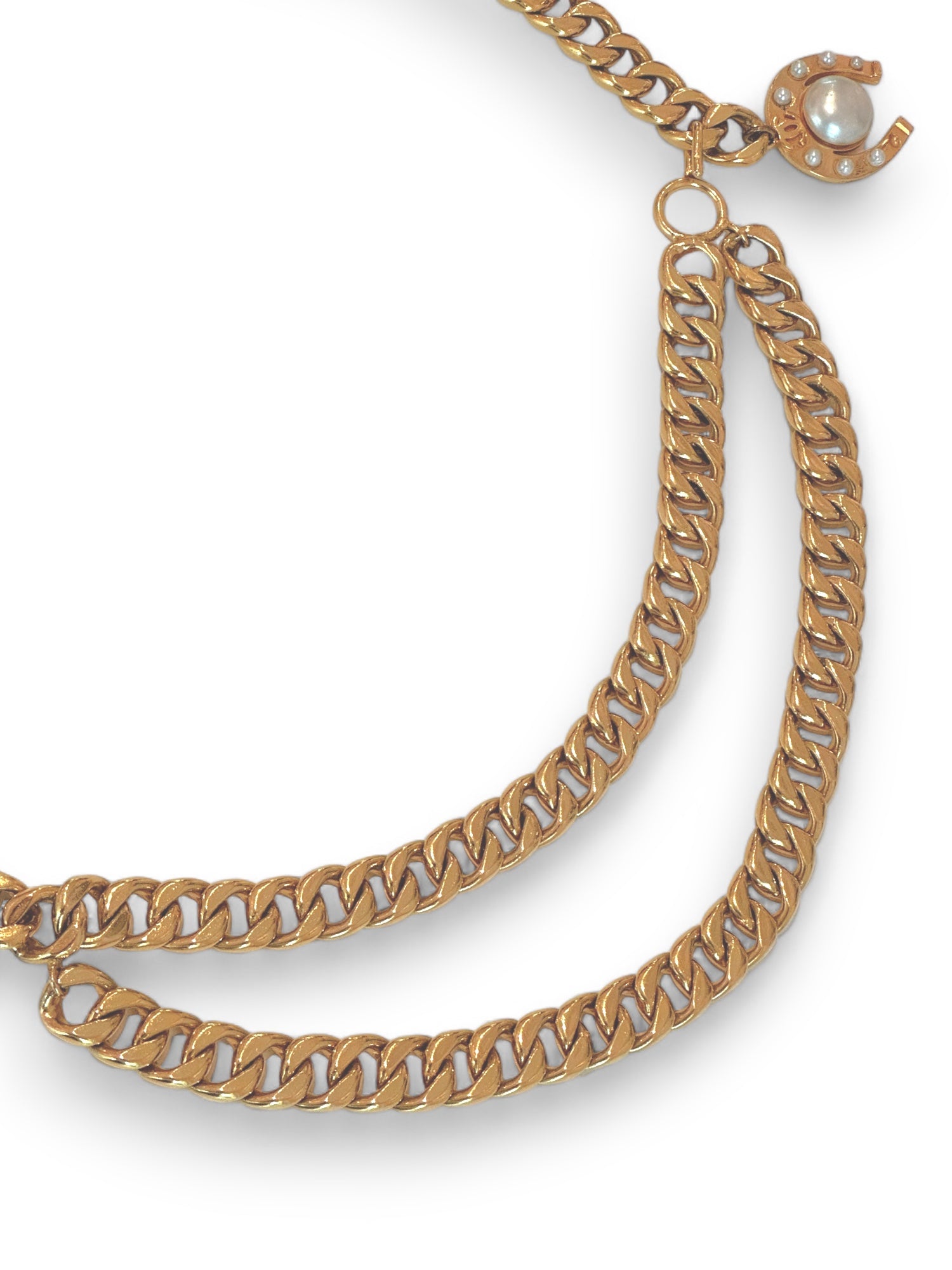 Iconic chainlink belt