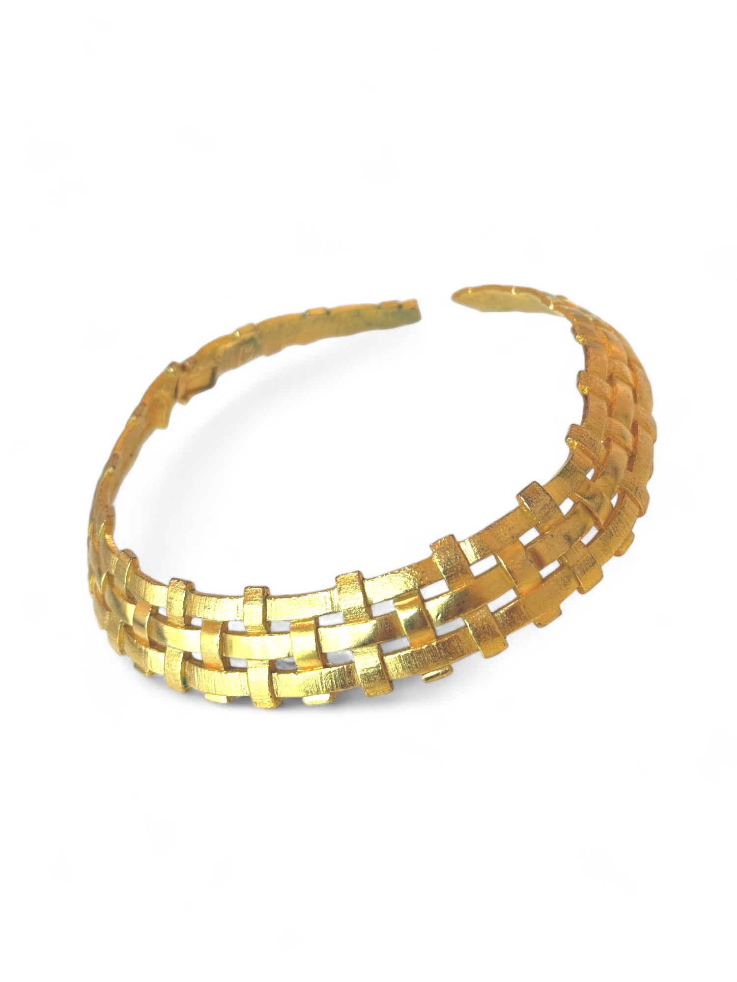 Vintage sculpted choker