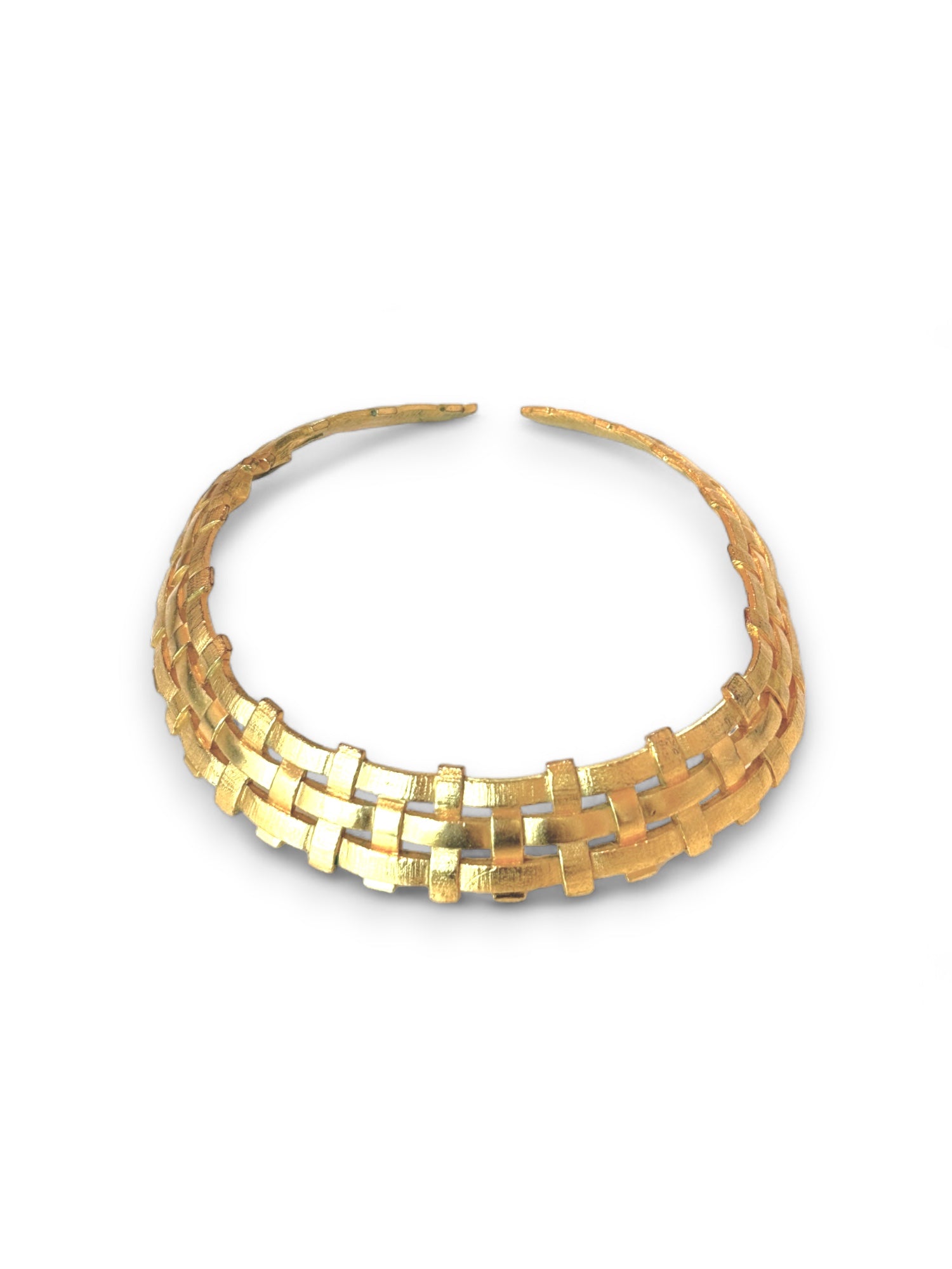 Vintage sculpted choker