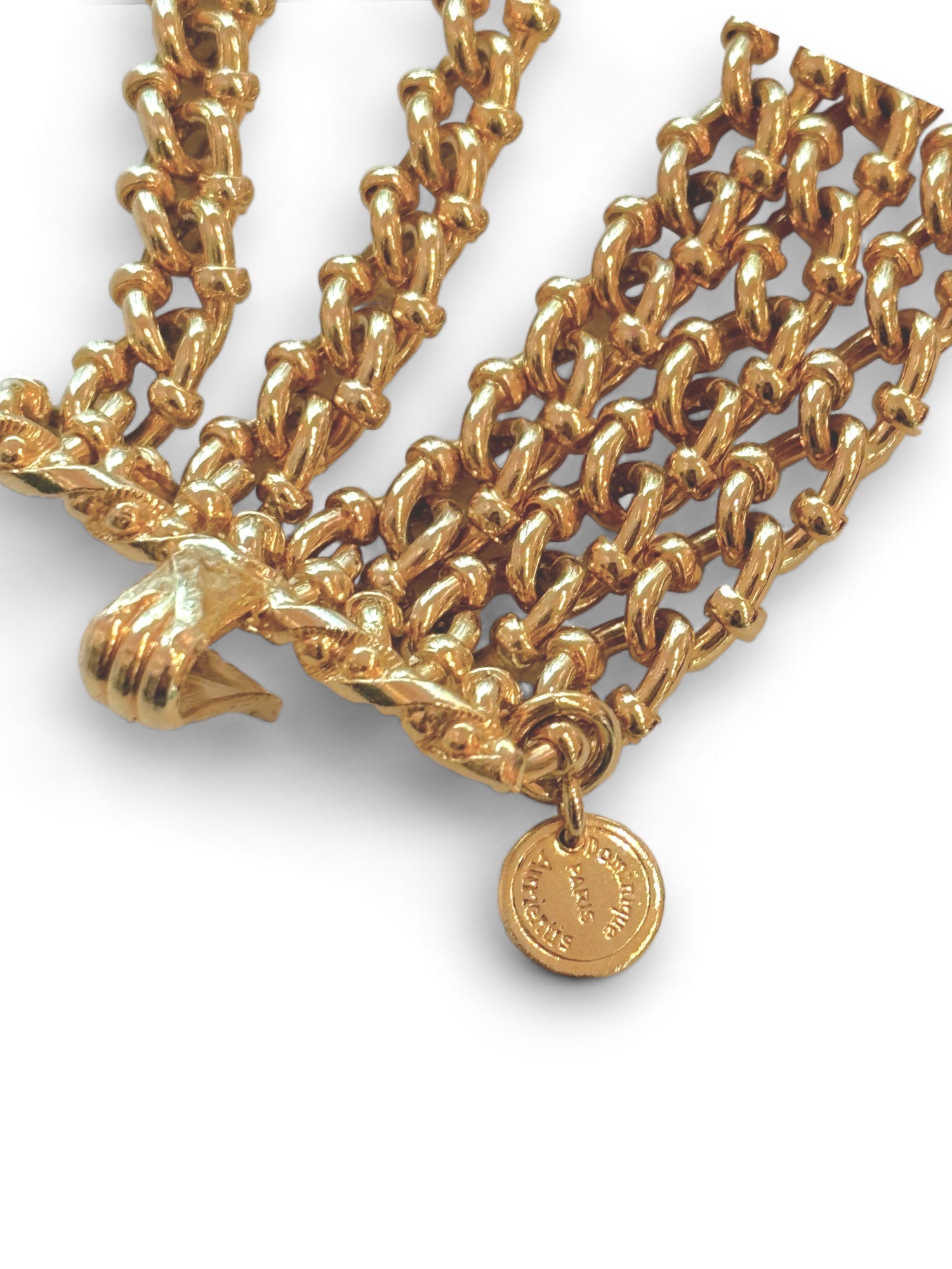 Shellfish necklace