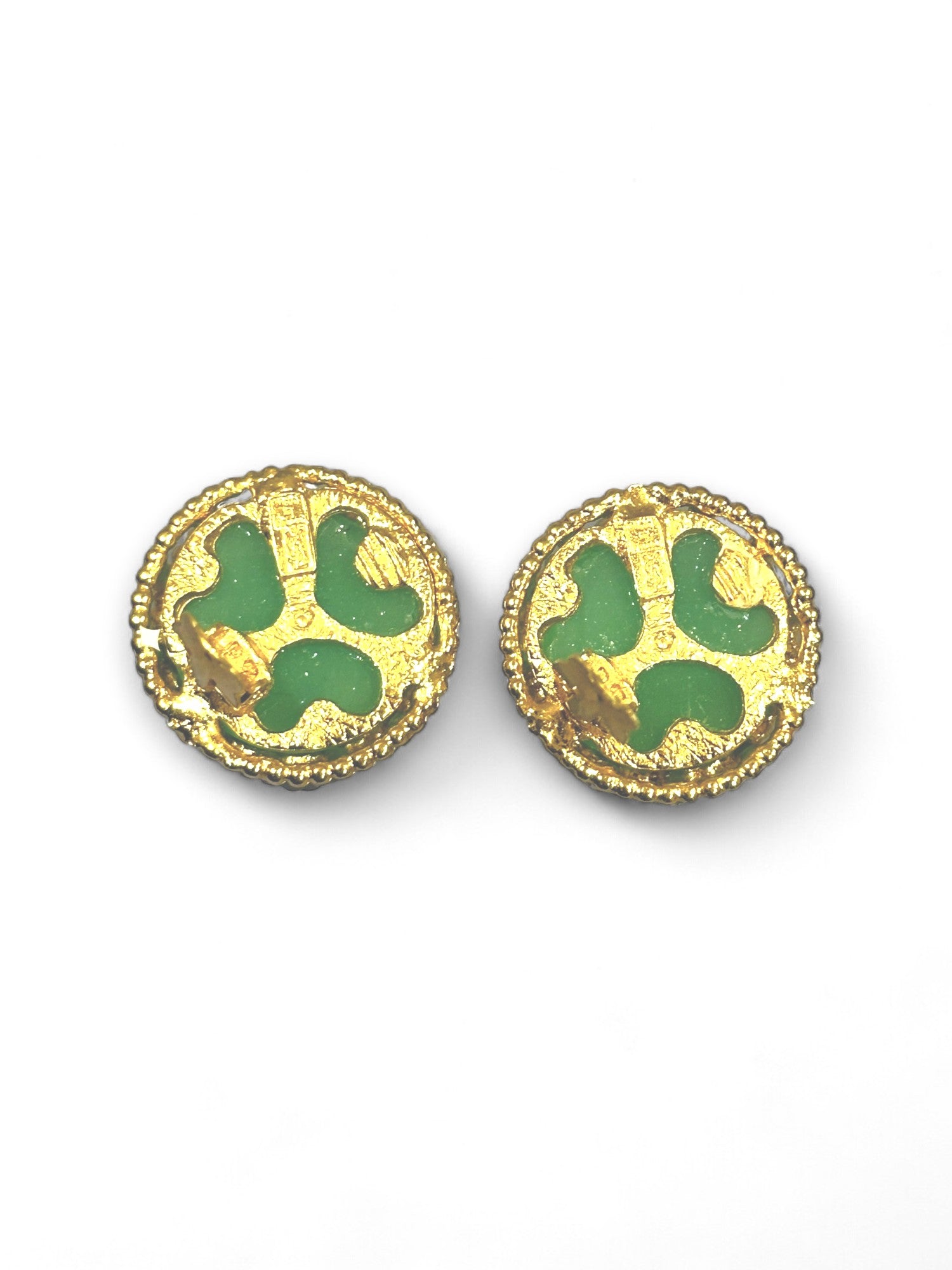 Iconic clip earrings