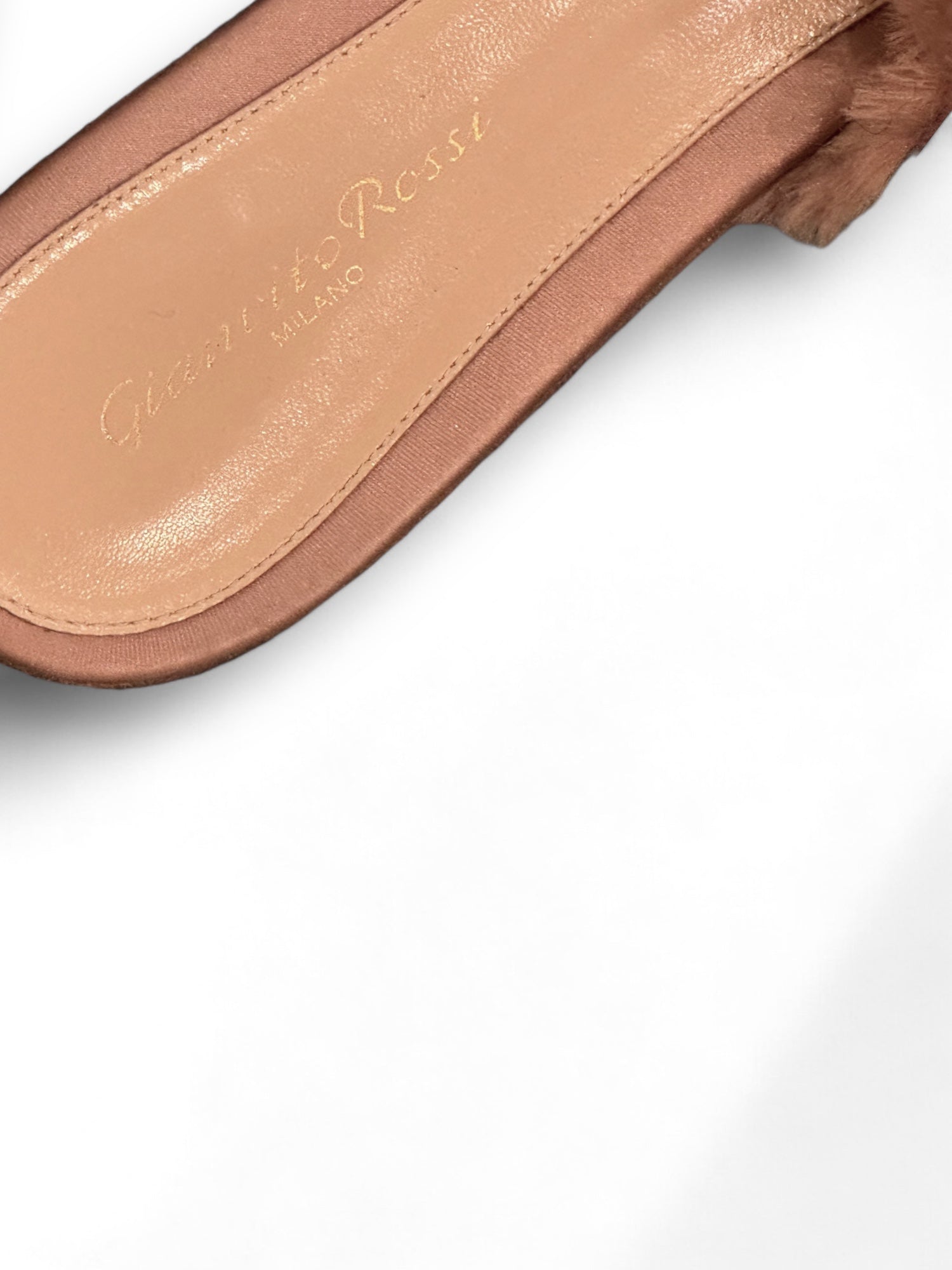 Satin flat shoes