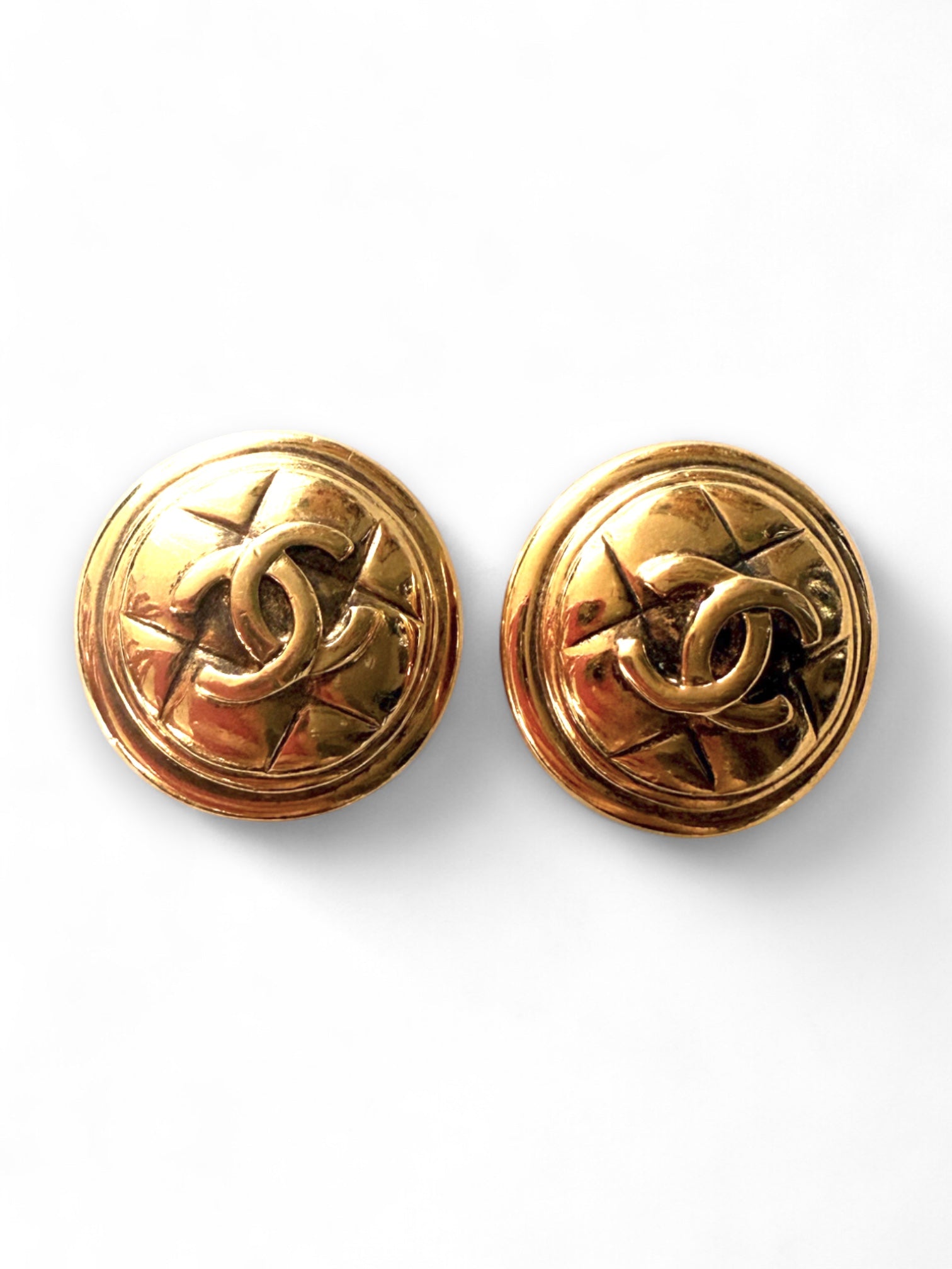 Classic Chanel  CC quilted clip earrings