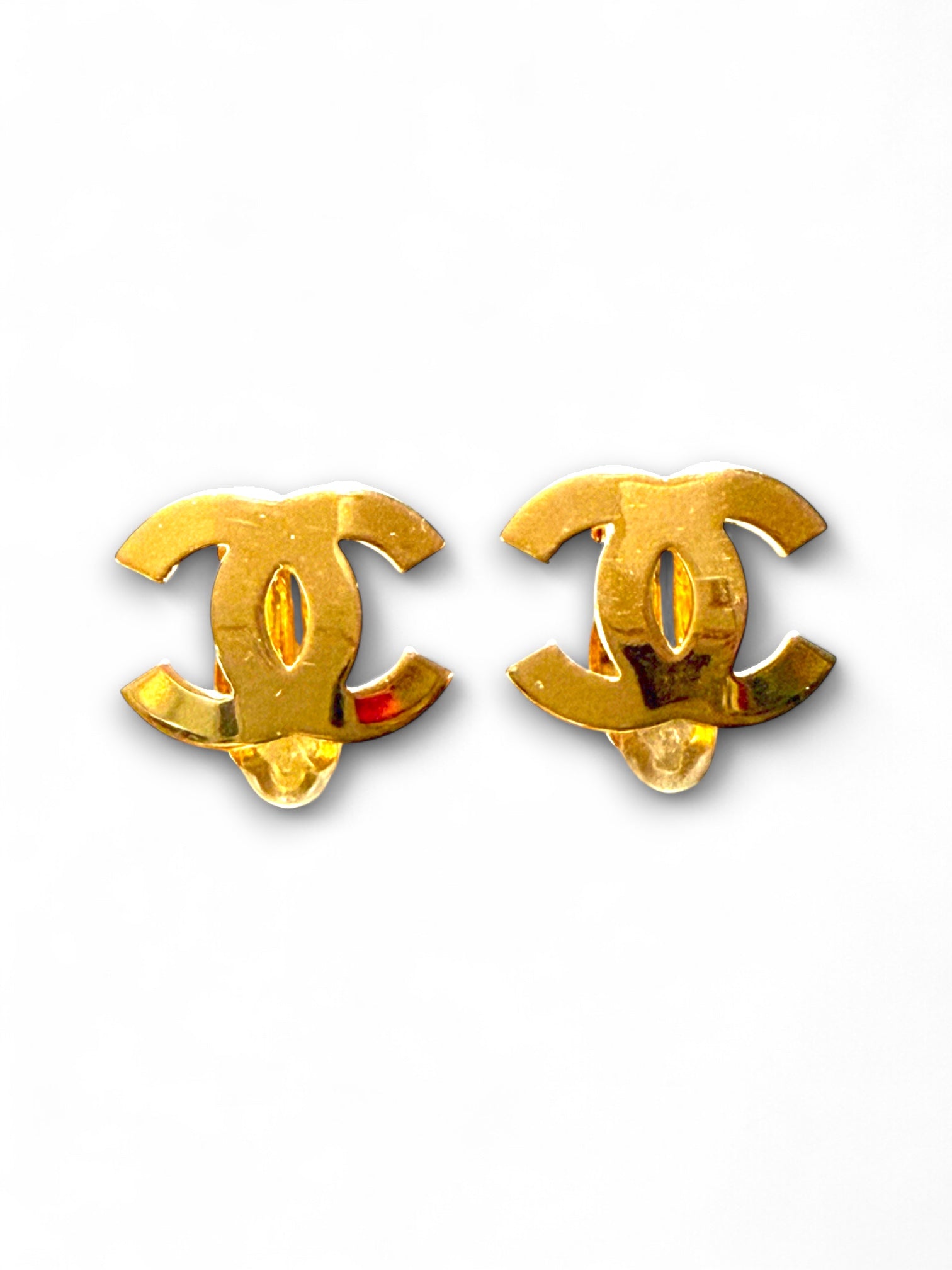 Vintage CC clip earrings