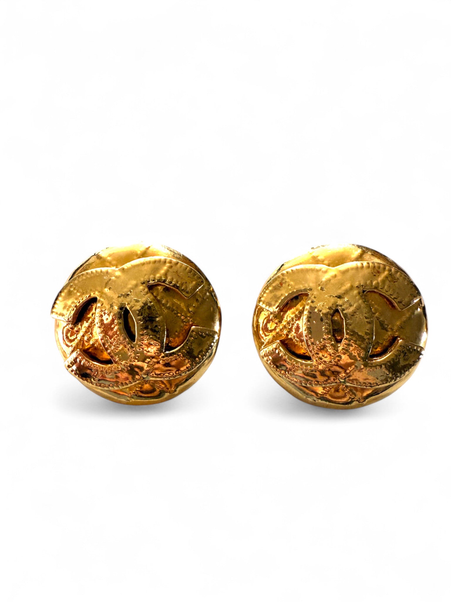Vintage CC clip earring