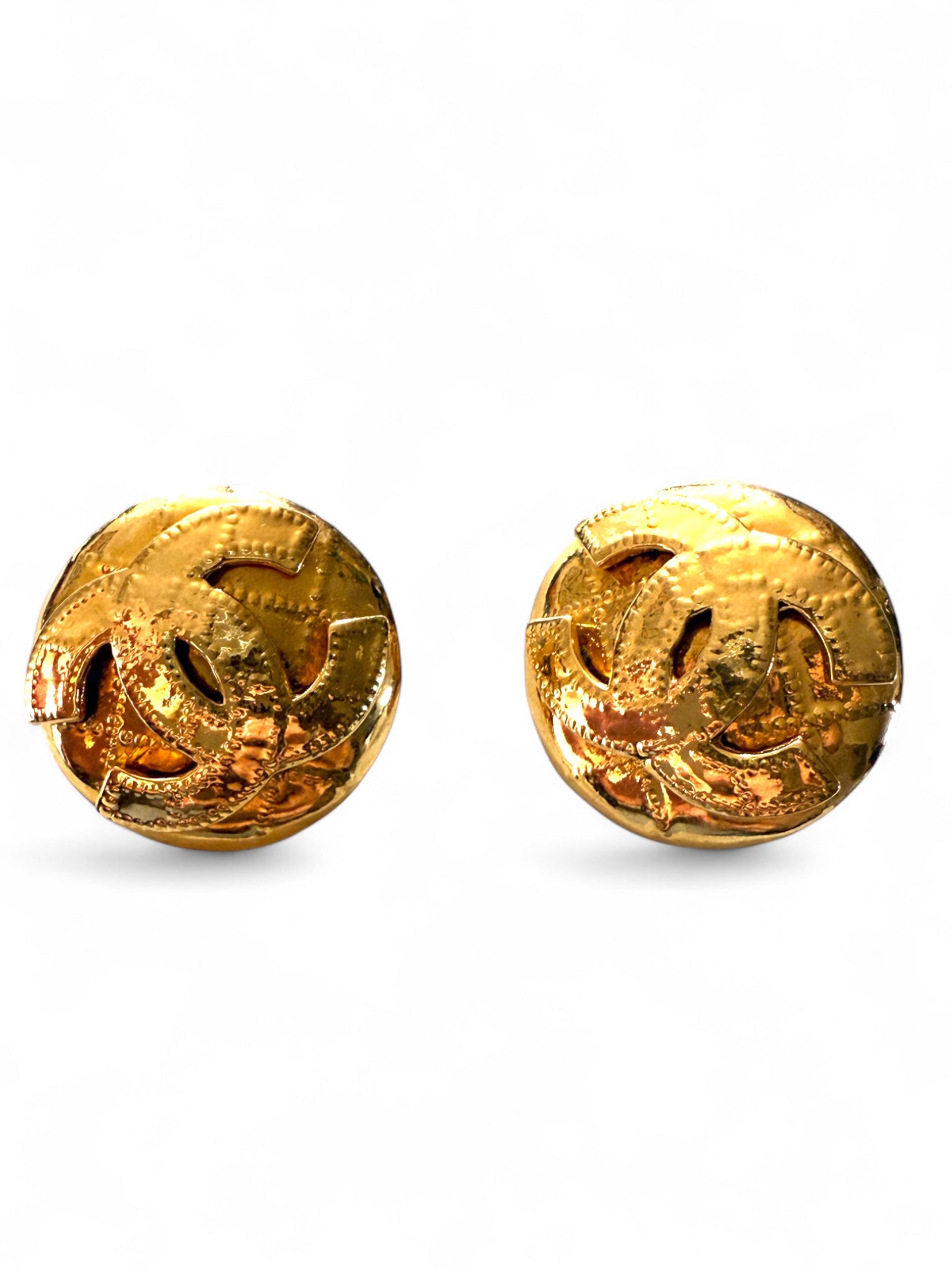 Vintage CC clip earring