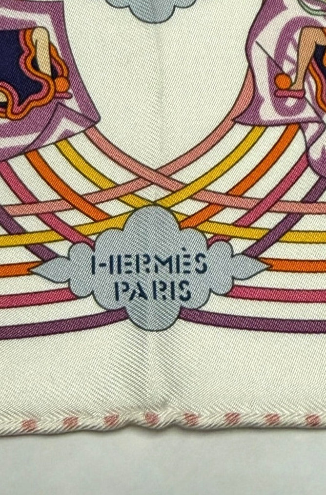 Hermès Paris Silk Gavroche 45 "Carrés Volants"