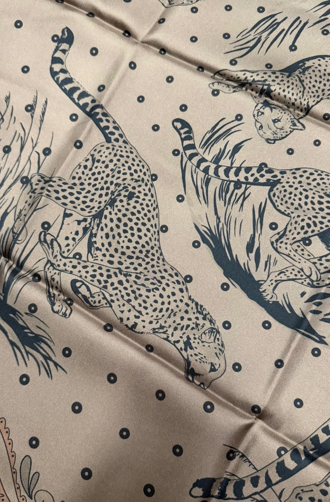 Hermès Paris Silk Carré 90 "Guépards"