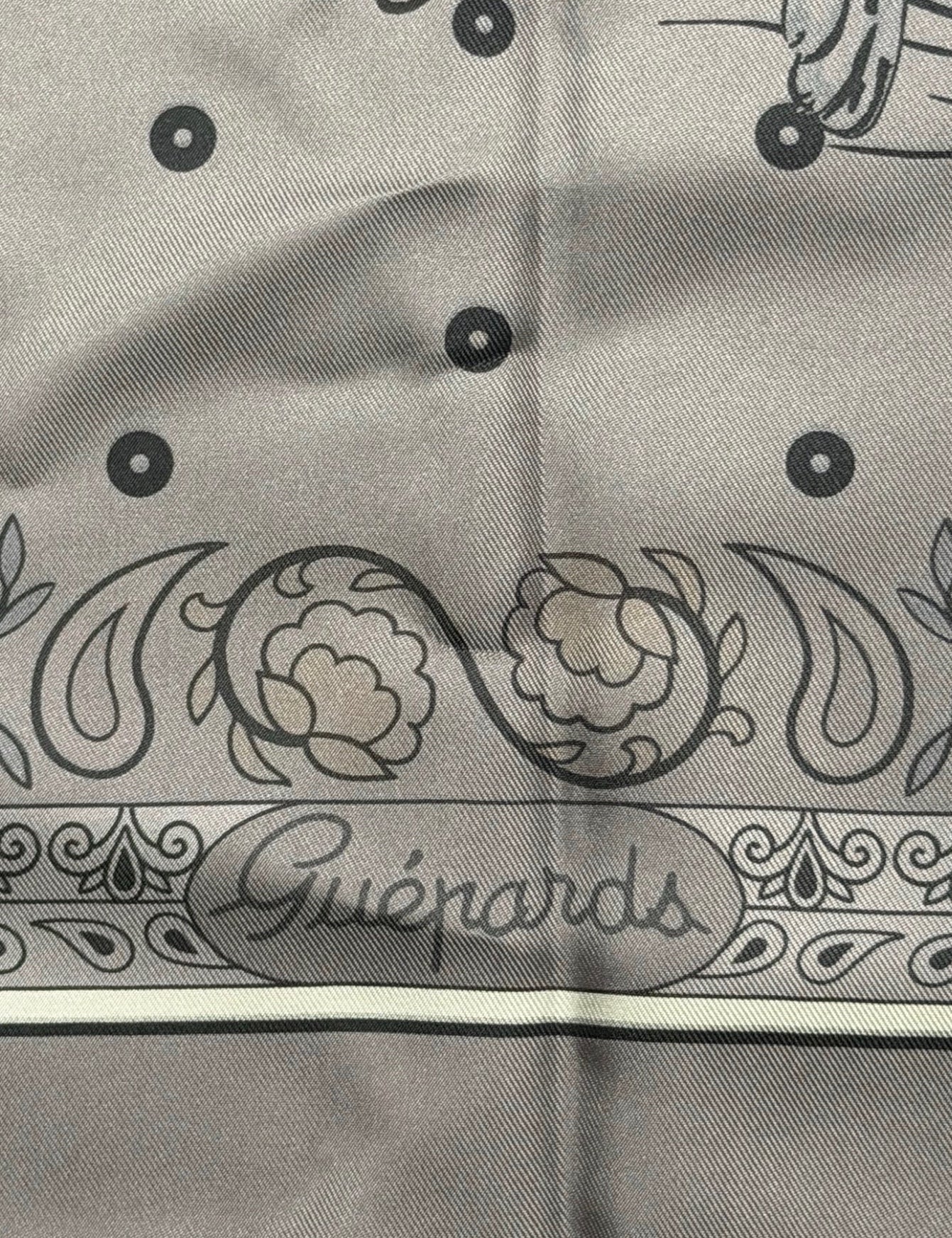 Hermès Paris Silk Carré 90 "Guépards"