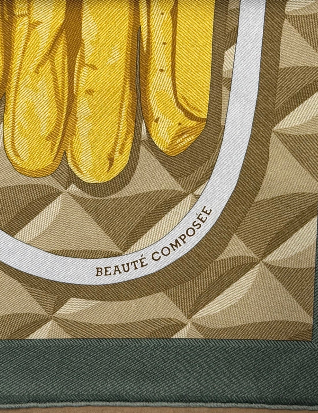 Hermès Paris Silk Carré 90 "Beauté Composée"