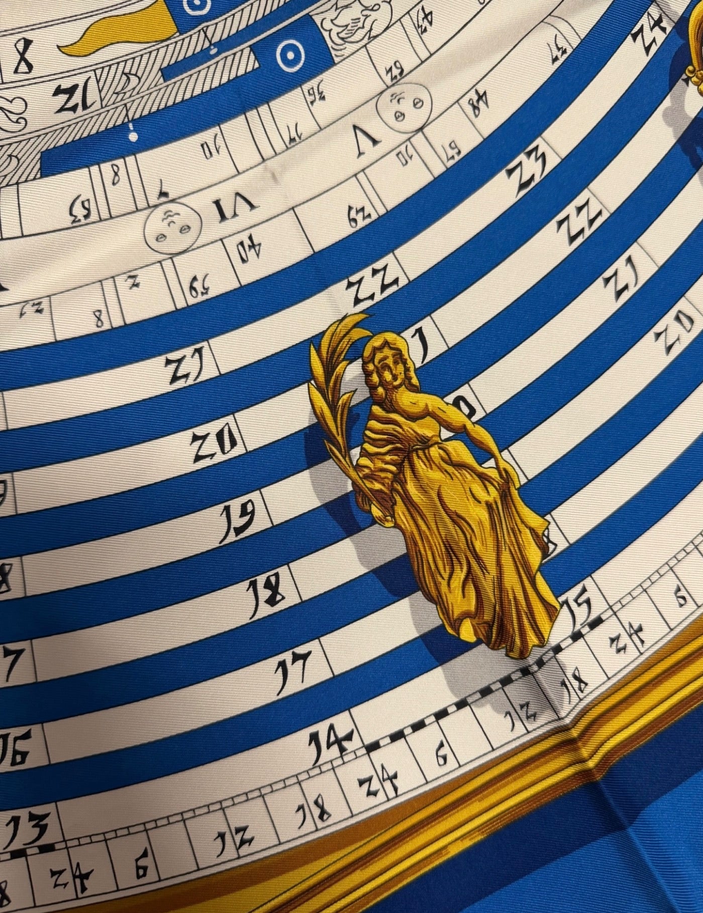 Hermès Paris Silk Carré 90 "Dies et Hore"