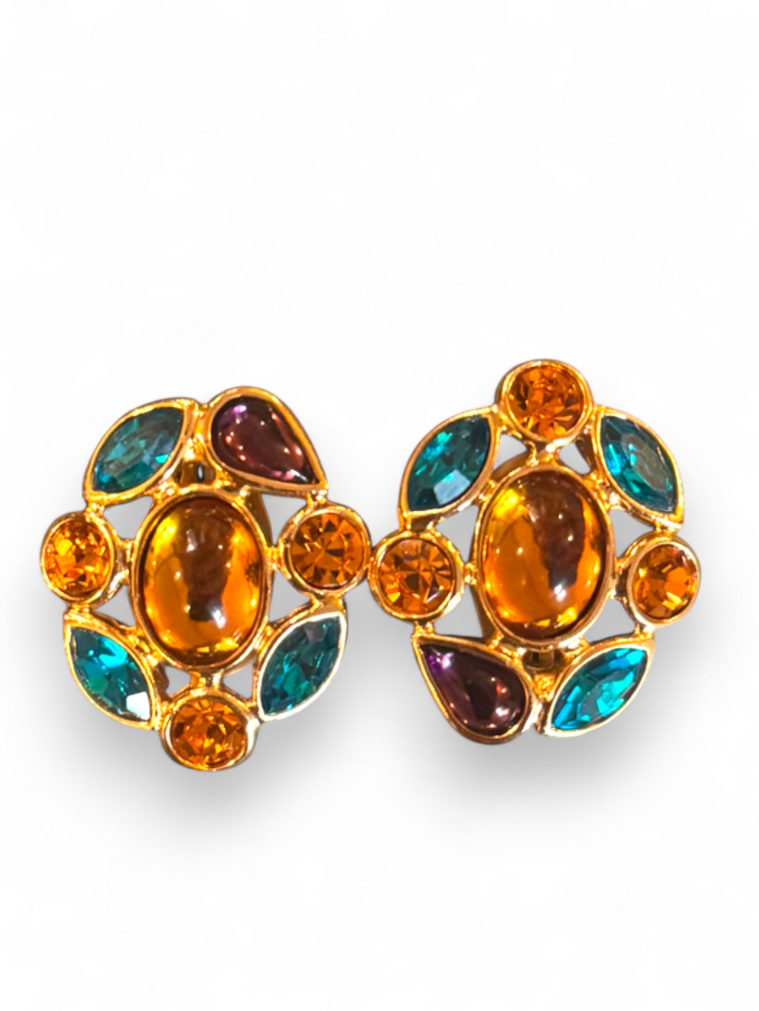 Vintage clip earrings
