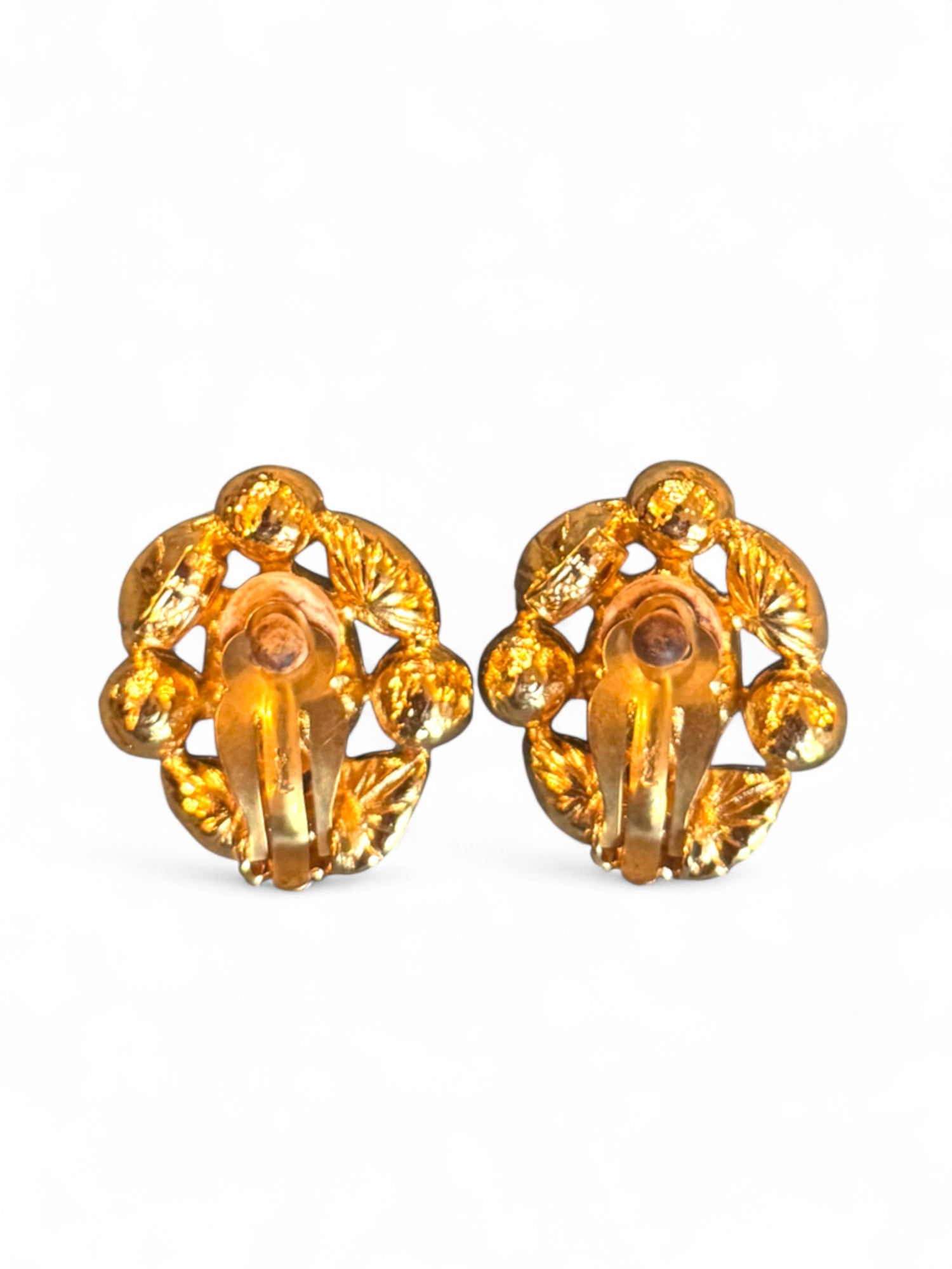 Vintage clip earrings