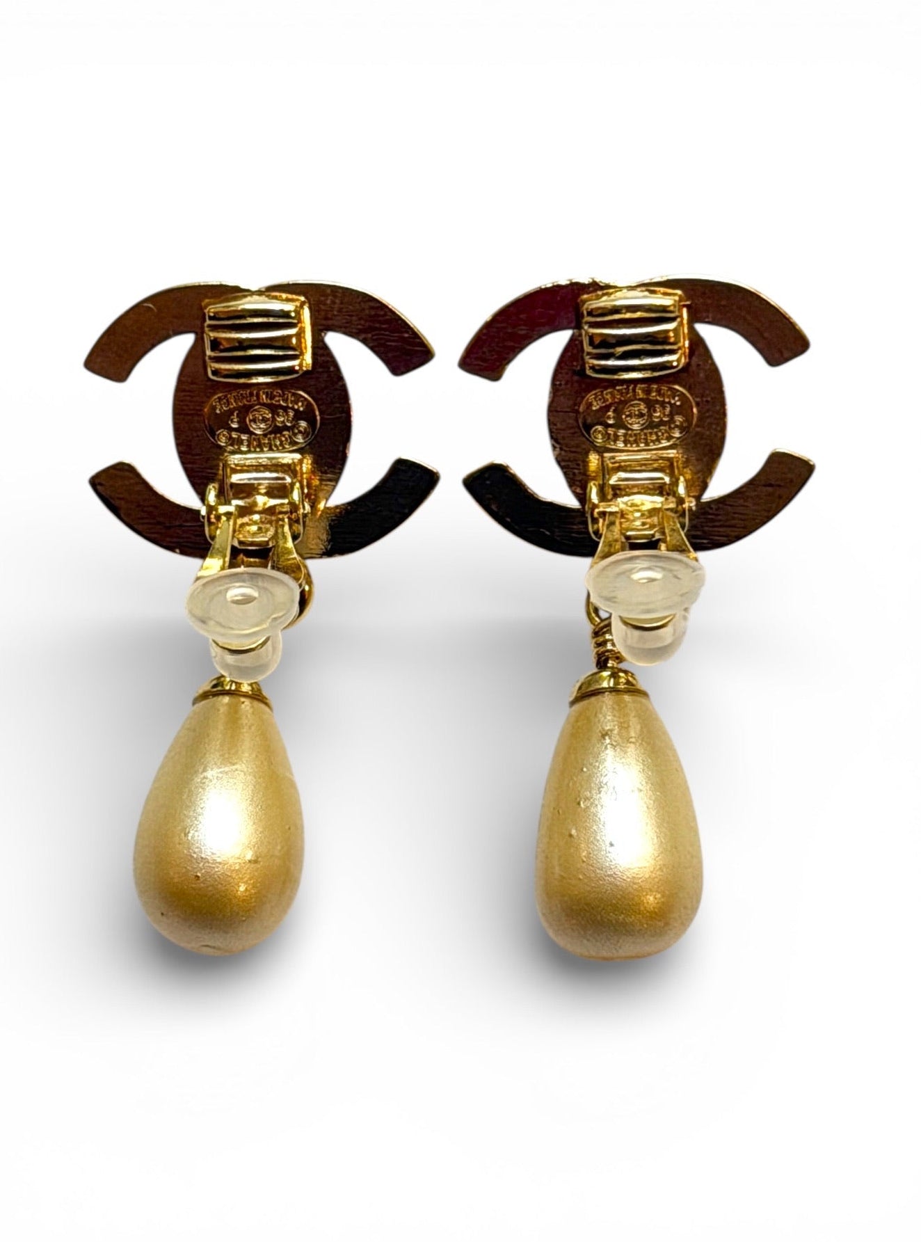 Vintage Chanel 96P CC Turnlock Pearl Drop Clip Earrings