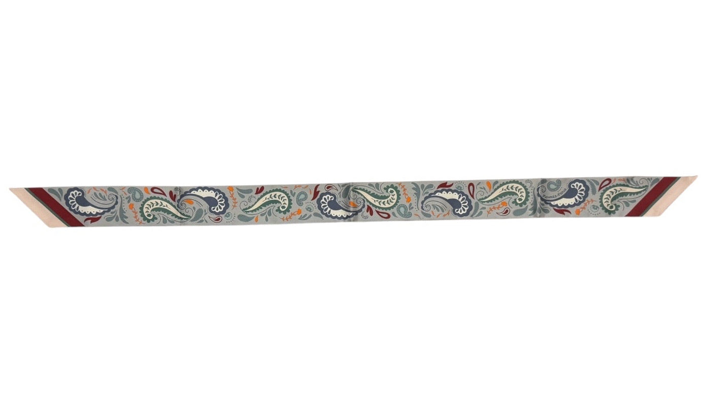 Hermès Paris Silk Twilly "Guépards Bandana"
