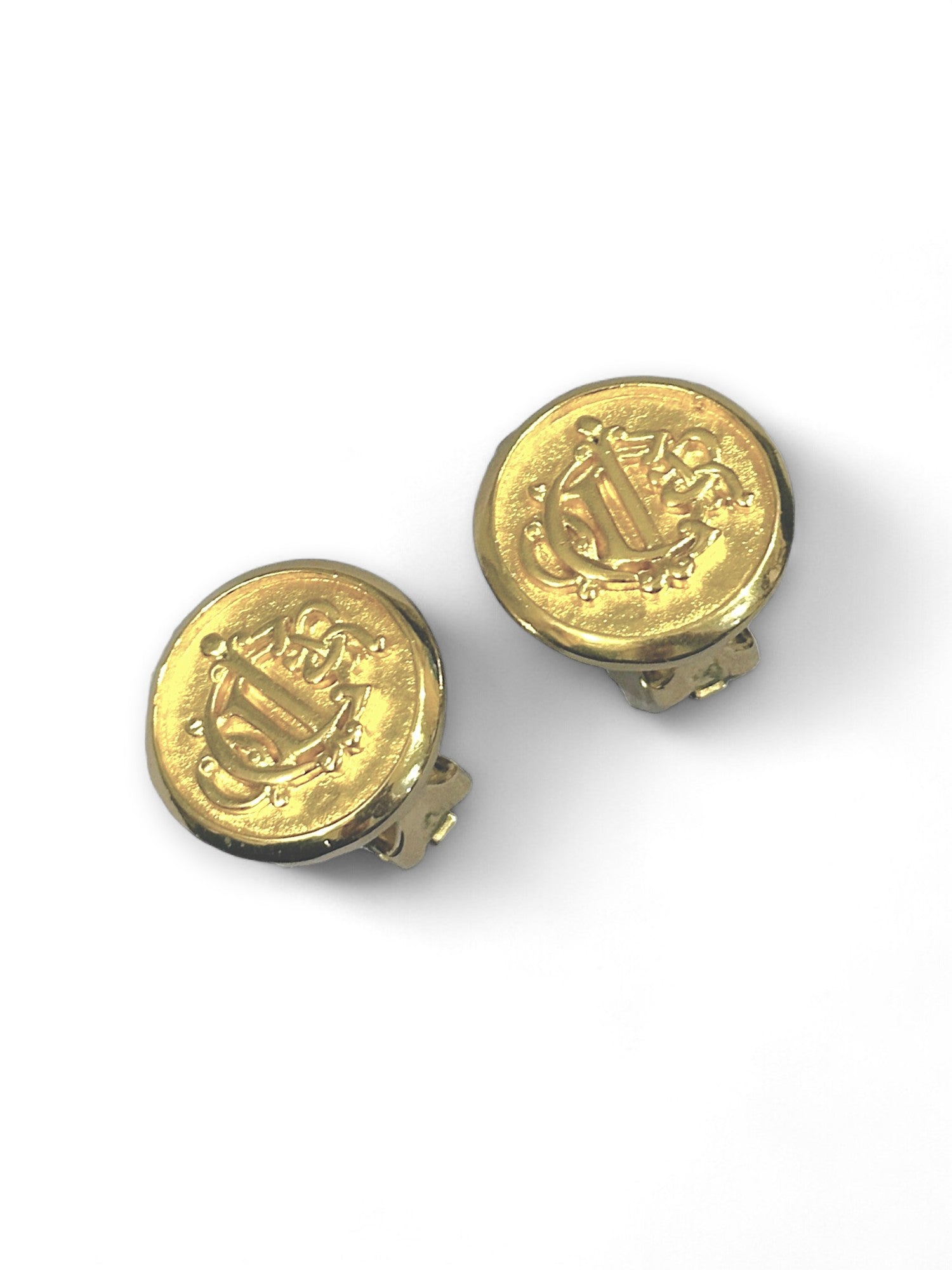 Vintage embossed clip earrings