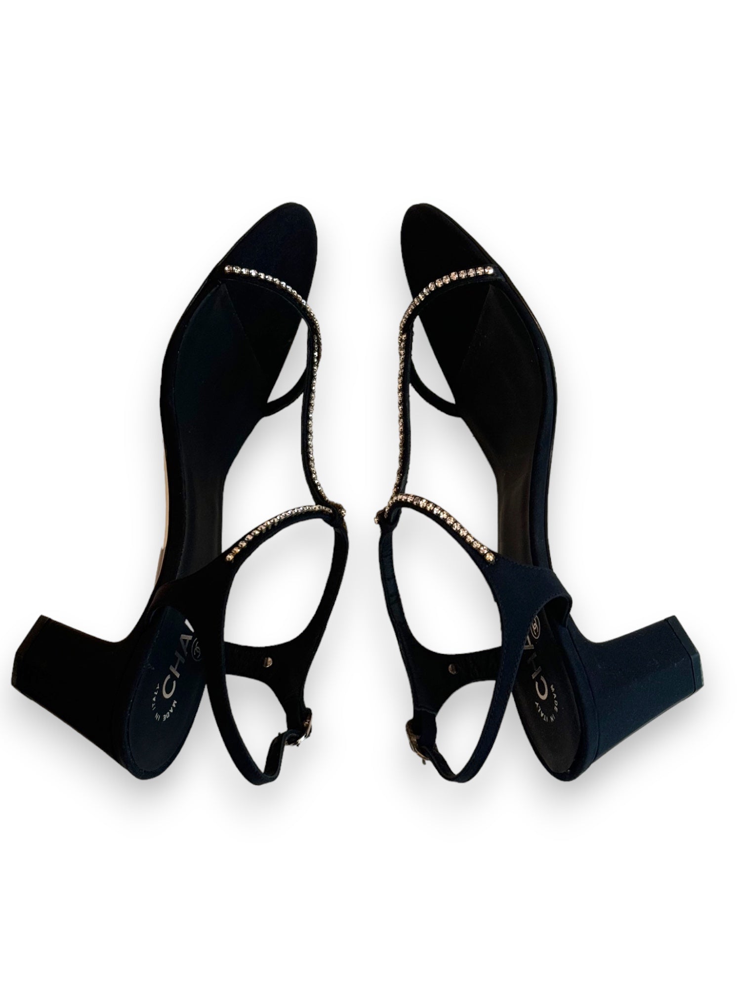 Vintage elegant T strap