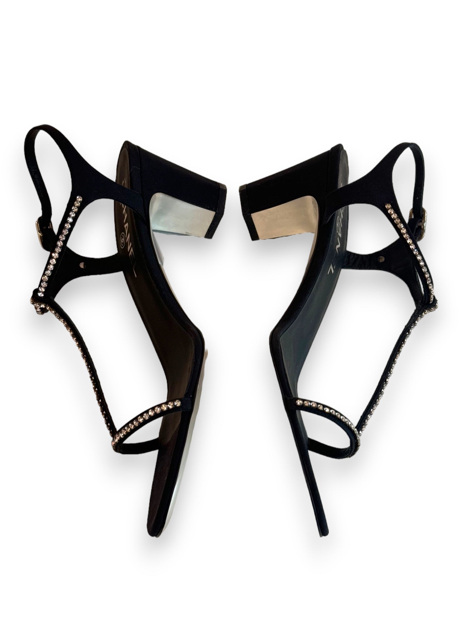 Vintage elegant T strap