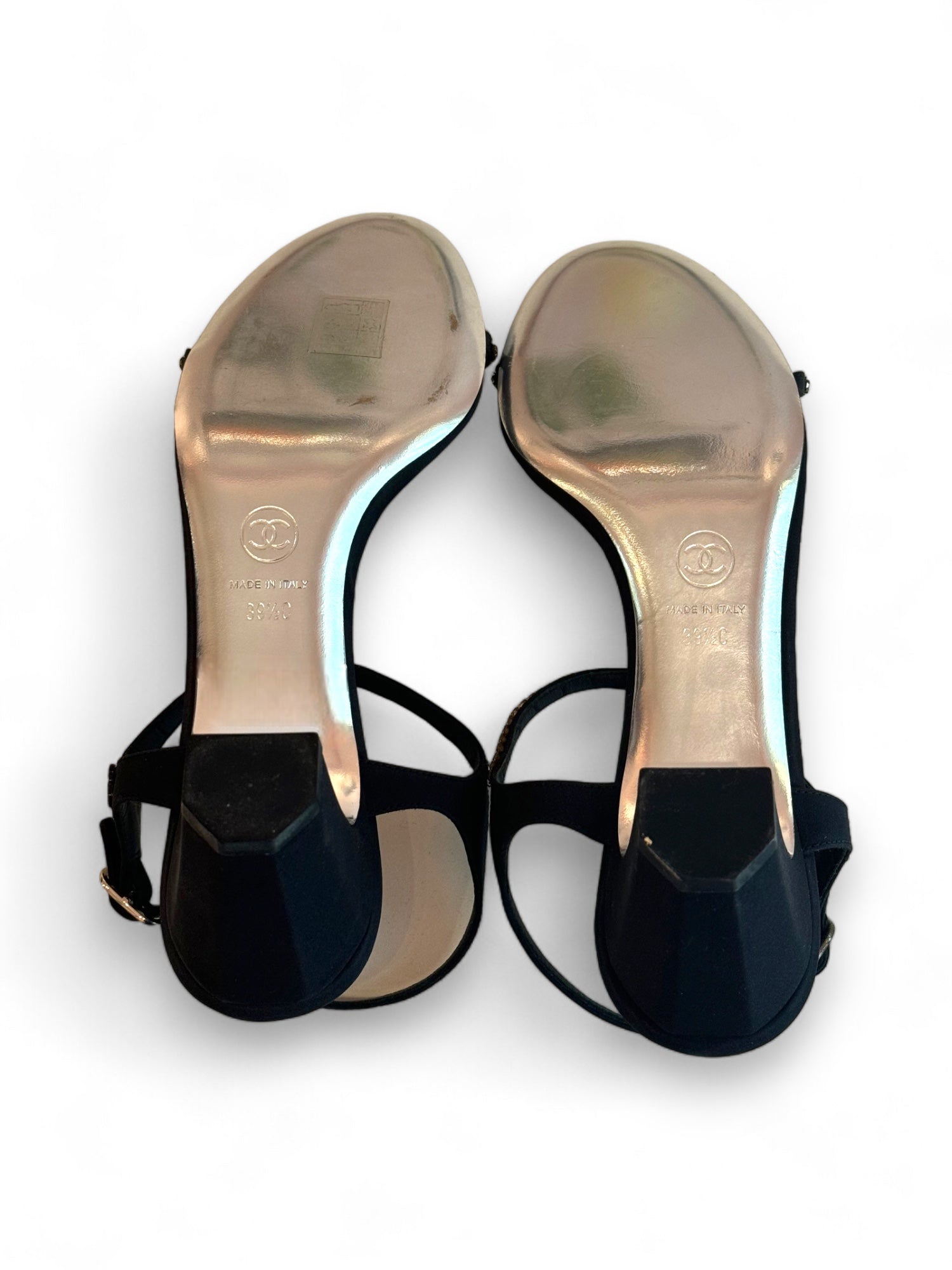 Vintage elegant T strap